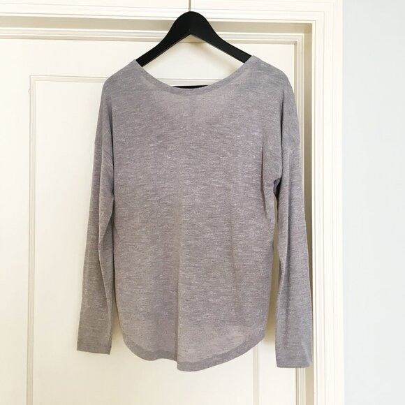 Lolë Light Knit Layering Top in Gray - Picture 3 of 9